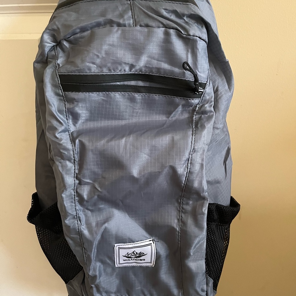 Vanaheimr Lightweight Gray/Black Backpack